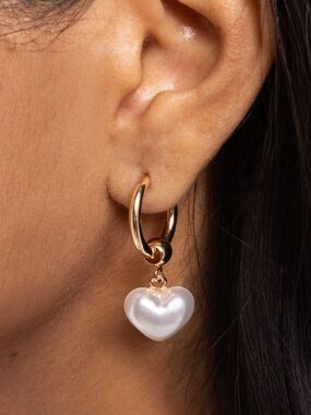NWT Gold/White Pearl Hoop Earrings